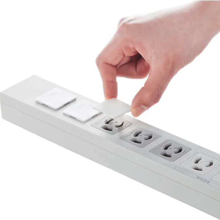 【CAINZ-DASH】サンワサプライ 電源タップ用コンセントキャップ ホワイト 3プラグ抜け止め TAP-CAP3P5L【別送品】