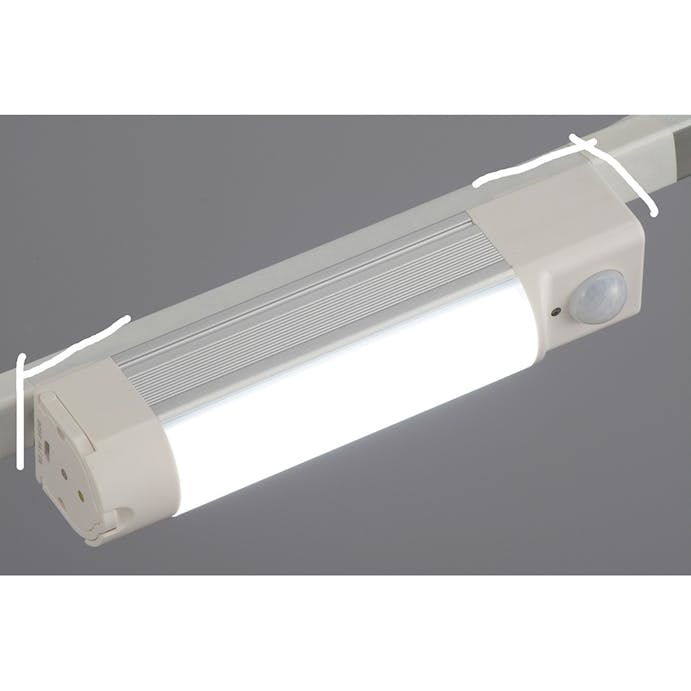 オーム電機 充電LED多目的ライト センサー式 3W 昼光色 SL-RSP030AD-W