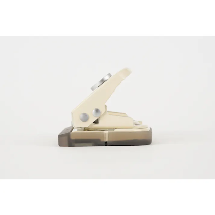 【CAINZ-DASH】カール事務器 2穴パンチ デコレ・パンチ クリーム DPN-35-I【別送品】