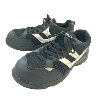 XP04 軽量鉄先芯入りスニーカー 26.0cm