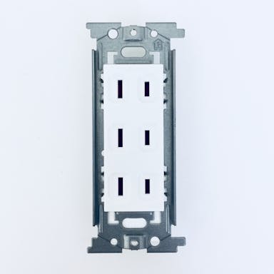 東芝ライテック トリプルコンセント NDG2113(WW)