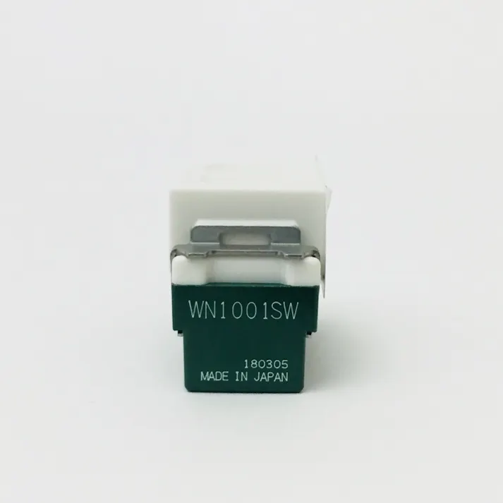 パナソニック コスモシリーズワイド21 埋込コンセント ホワイト WN1001SW