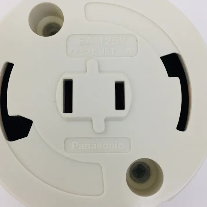 パナソニック コンセント付丸型引掛シーリング ミルキーホワイト フル端子 WG4425W