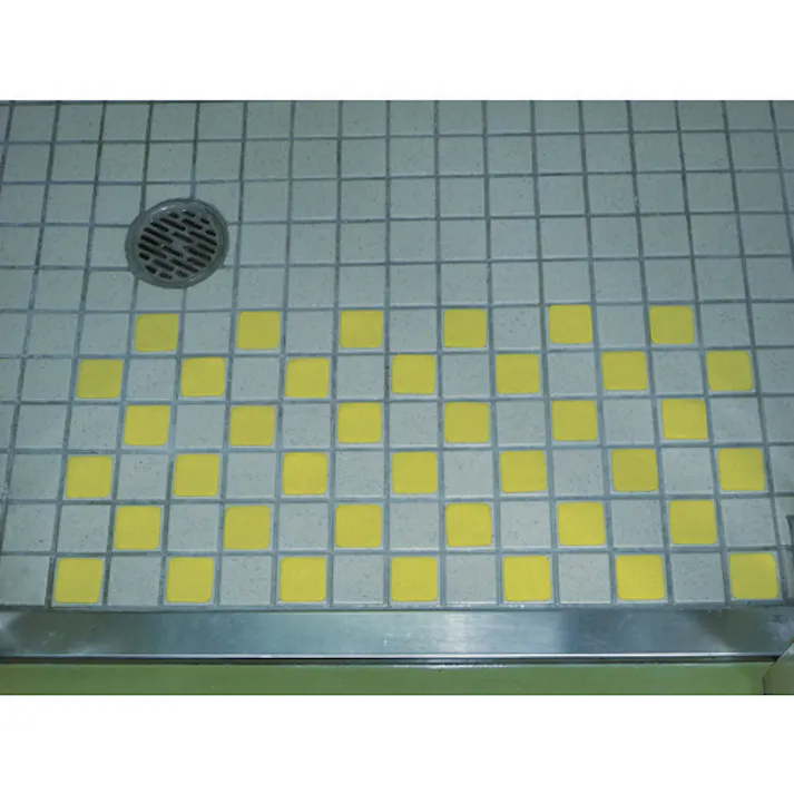 【CAINZ-DASH】トラスコ中山 ノンスリップテープ 屋外用 40mmX40mm ブラック 50枚入 TNS-4040BK【別送品】