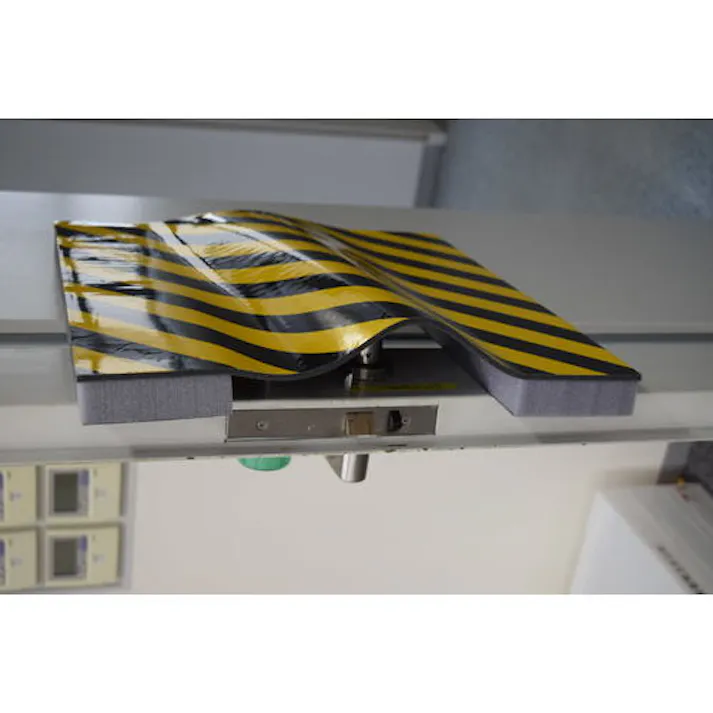 【CAINZ-DASH】トラスコ中山 反射トラクッション 両サイドマグネット・ゲタ付 5T(35T)X450X500 SCMHG-45505【別送品】