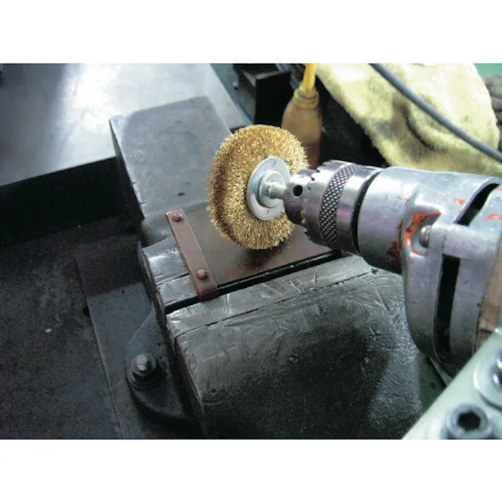 【CAINZ-DASH】トラスコ中山 軸付ホイールブラシ φ65X軸6 真鍮メッキ鋼線 線径0.25 TB-6231【別送品】