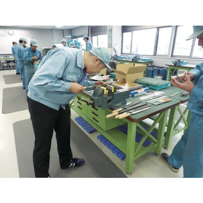 【CAINZ-DASH】トラスコ中山 鉄工用ヤスリ 角 中目 刃長250 TKA250-02【別送品】