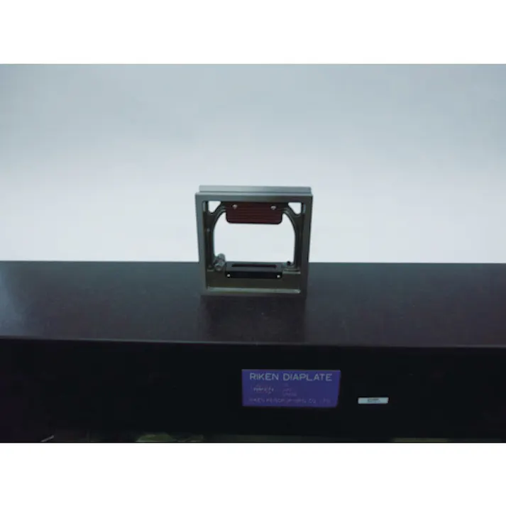 【CAINZ-DASH】トラスコ中山 角型精密水準器 寸法200X200 感度0.02 TSL-B2002【別送品】