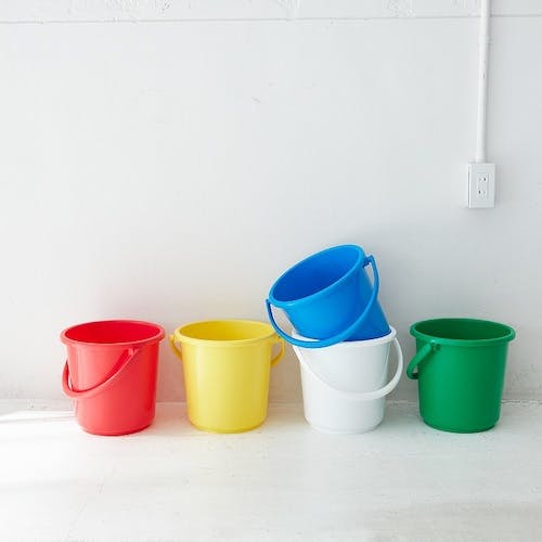 トラスコ中山 TRUSCO PPカラーバケツ 15L 白 TPPB-15-W 1個 780