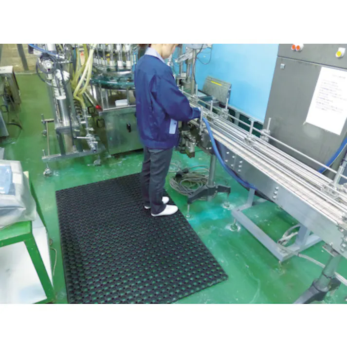 【CAINZ-DASH】トラスコ中山 有孔ラバーマット 1000X1500mm TTRM-1015【別送品】