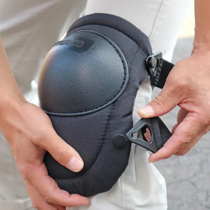 【CAINZ-DASH】トラスコ中山 膝パッド バックルタイプ 両足2個セット 黒 KPBT-BK【別送品】