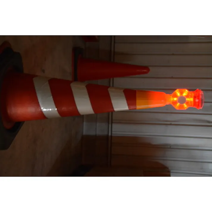 【CAINZ-DASH】トラスコ中山 安全コーン用ソーラー工事灯 SCLC-R【別送品】