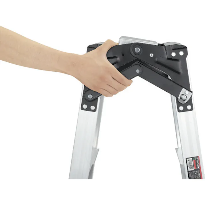 【CAINZ-DASH】トラスコ中山 はしご兼用脚立 アルミ合金製・脚カバー付 高さ1.11m THK-120【別送品】