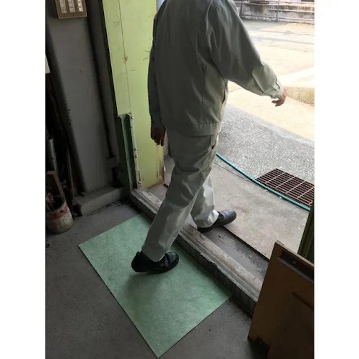 【CAINZ-DASH】トラスコ中山 ノンスリップオイルキャッチャーマット 緑 500X900 10枚入 TOFP-5090-10【別送品】