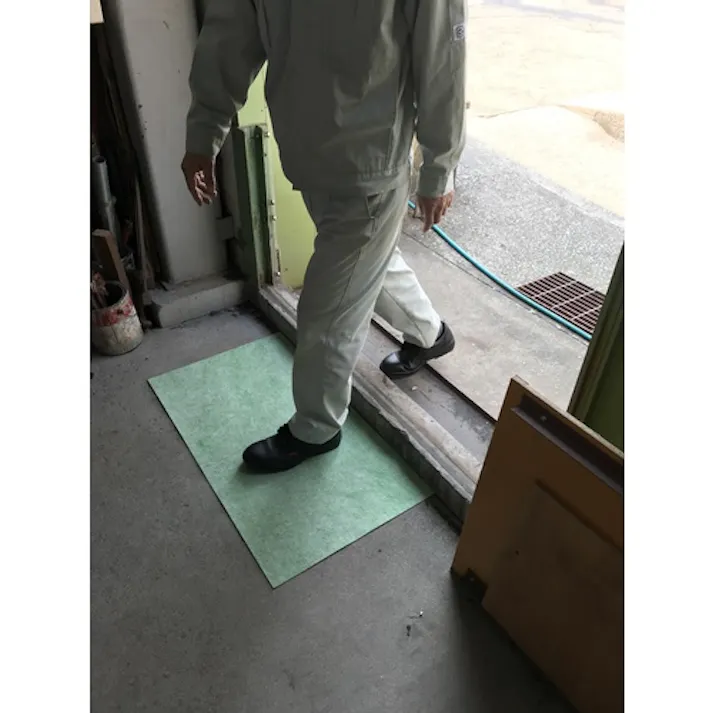 【CAINZ-DASH】トラスコ中山 ノンスリップオイルキャッチャーマット 緑 500X900 10枚入 TOFP-5090-10【別送品】