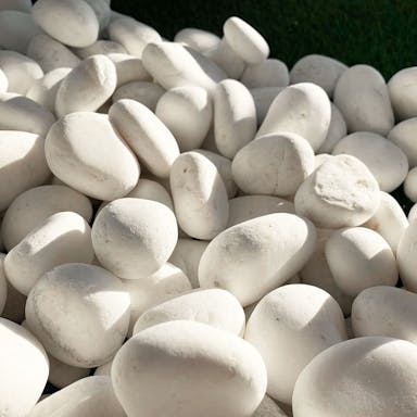 砂利 庭 アプローチ 花壇 白仙 1.5寸 35-50mm 10kg 白 大理石 玉石 洋風 和風 外構 石 天然石 化粧砂利 ガーデン diy