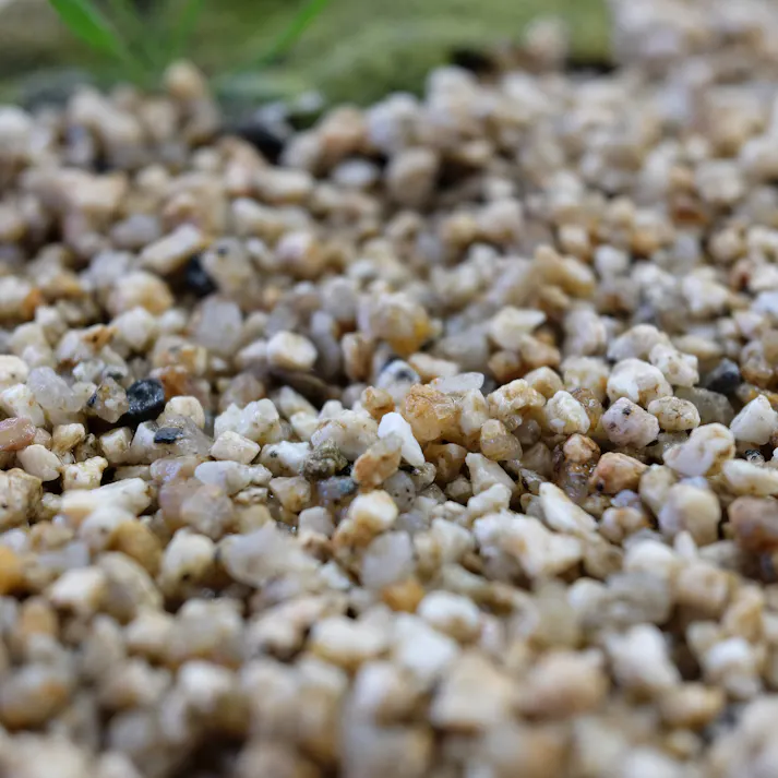 TAIKOH 伊勢砂利 2分 2-6mm 10kg 国産 化粧砂利 錆 さび サビ 小