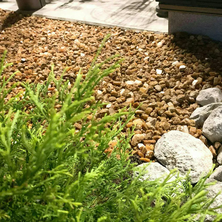 TAIKOH クオーツブラウンラフ 5分 15-20mm 10kg 天然 石英岩 化粧砂利 ブラウン 茶 砕石 中