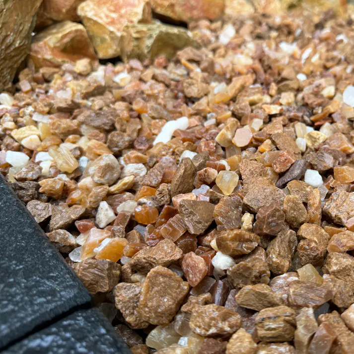 TAIKOH クオーツブラウンラフ 3分 10-15mm 10kg 天然 石英岩 化粧砂利 ブラウン 茶 砕石 小