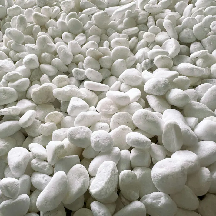 TAIKOH クリスタルホワイト 3分 10-15mm 10kg 化粧砂利 ホワイト 白 玉石 小