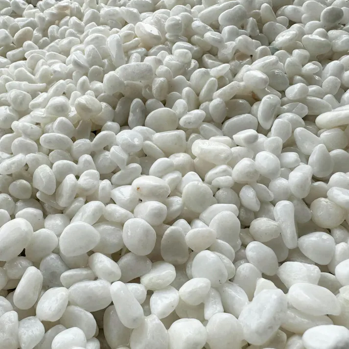 TAIKOH クリスタルホワイト 3分 10-15mm 10kg 化粧砂利 ホワイト 白 玉石 小