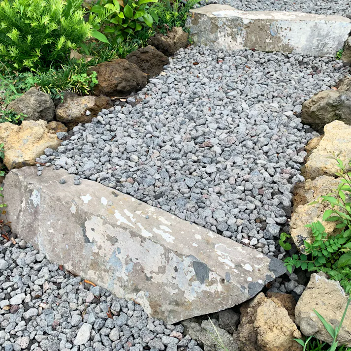 TAIKOH 富士山 大沢砂利 30-100mm 10kg 国産 化粧砂利 グレー 黒 ブラック 玉石 大