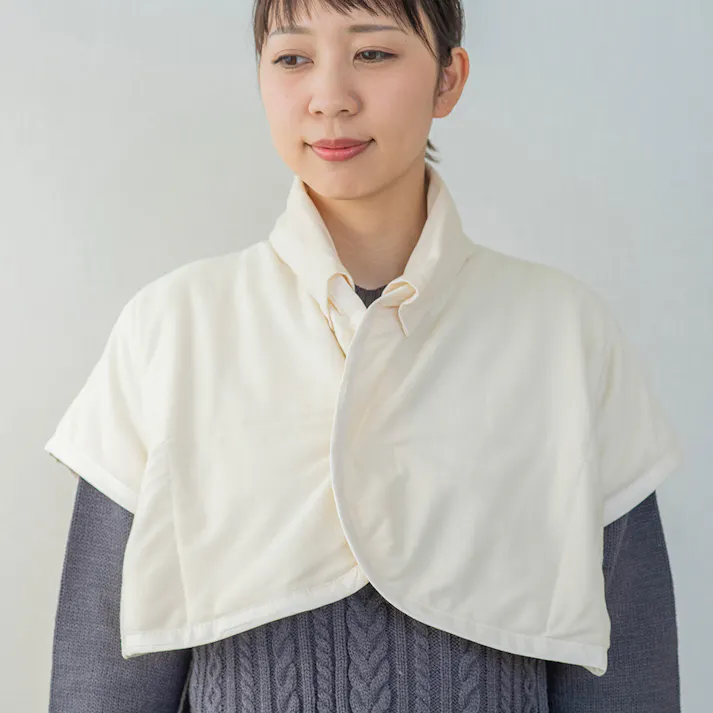 SilkFill シルク肩当て 外せる衿カバー付 約55×68cm ホワイト 中わた絹100%(富岡シルク(ぐんま200)) 側生地綿100% GCK60208ET