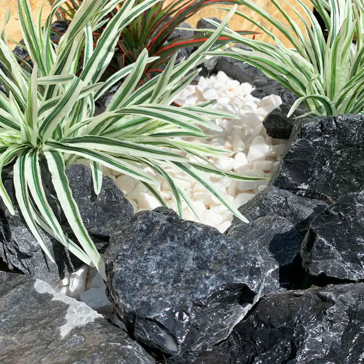 TAIKOH アッシュブラックゴロタ 90-120mm 20kg 天然大理石 ロック 景石 ブラック 黒 割栗 中