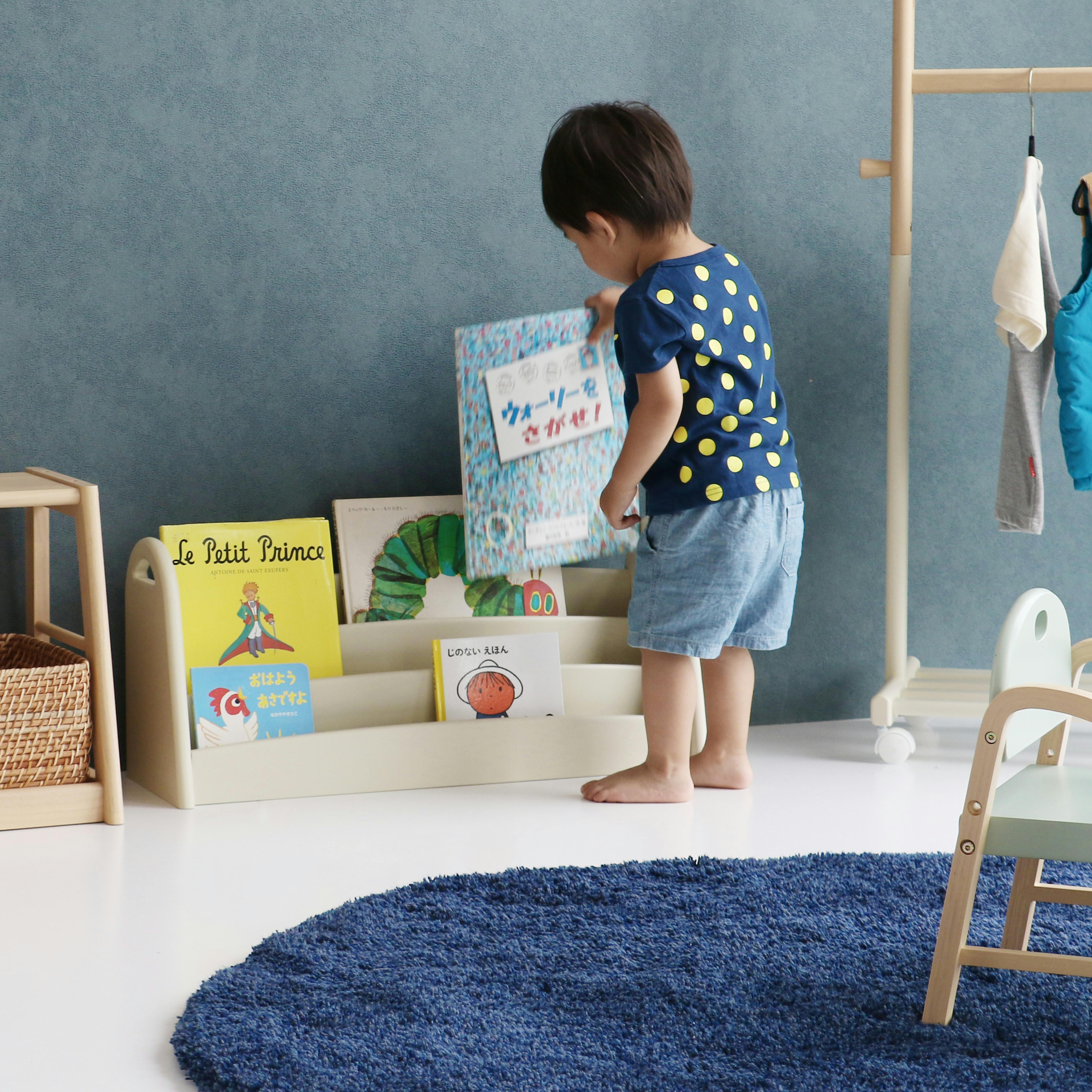 成長に合わせてアレンジできる絵本ラック Kids Picture Book