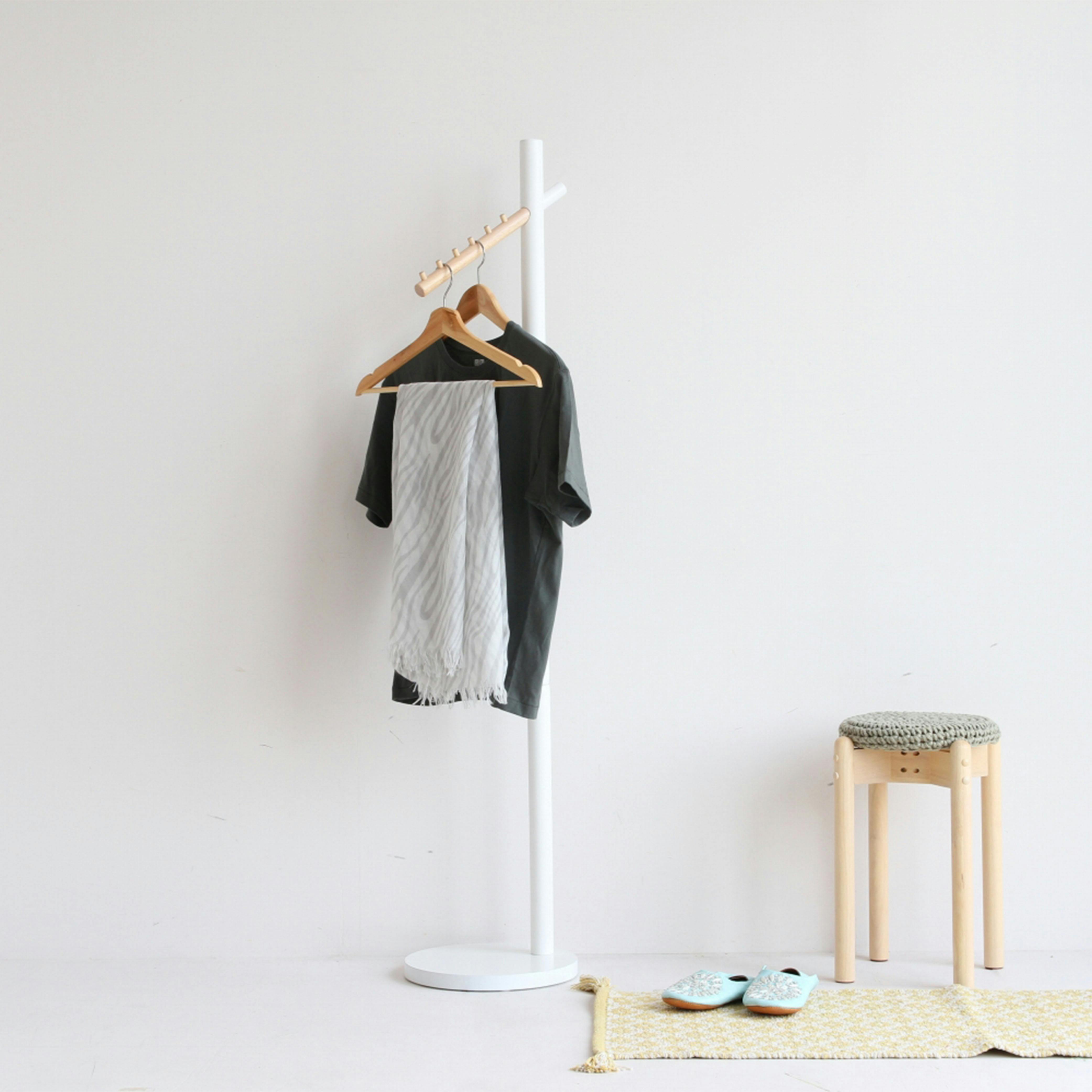 洋服を美しくかけられるハンガー Crane Hanger ホワイト | チェスト