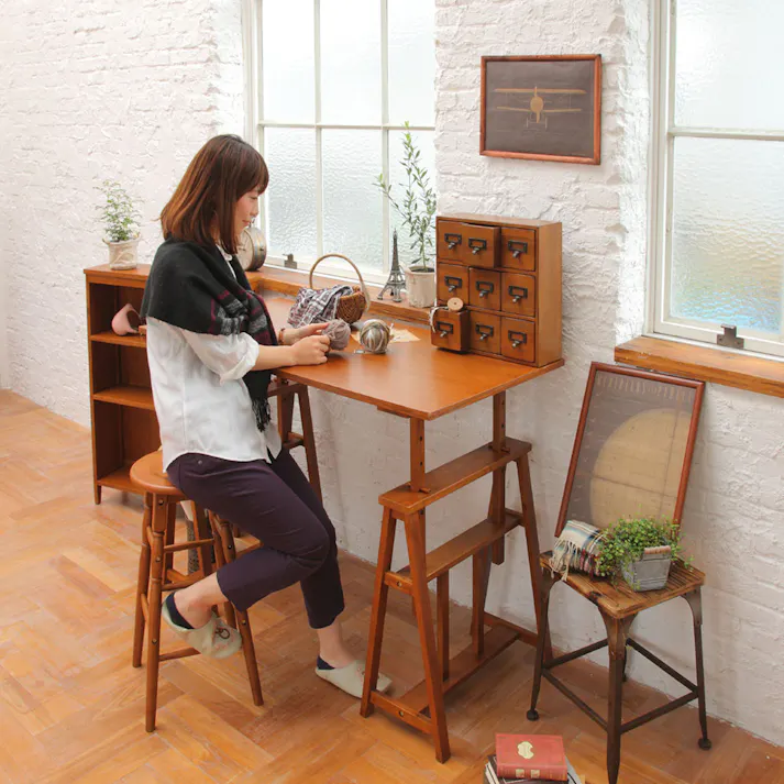 アンティーク調の高さ60cmのハイスツール hommage High Stool ブラウン