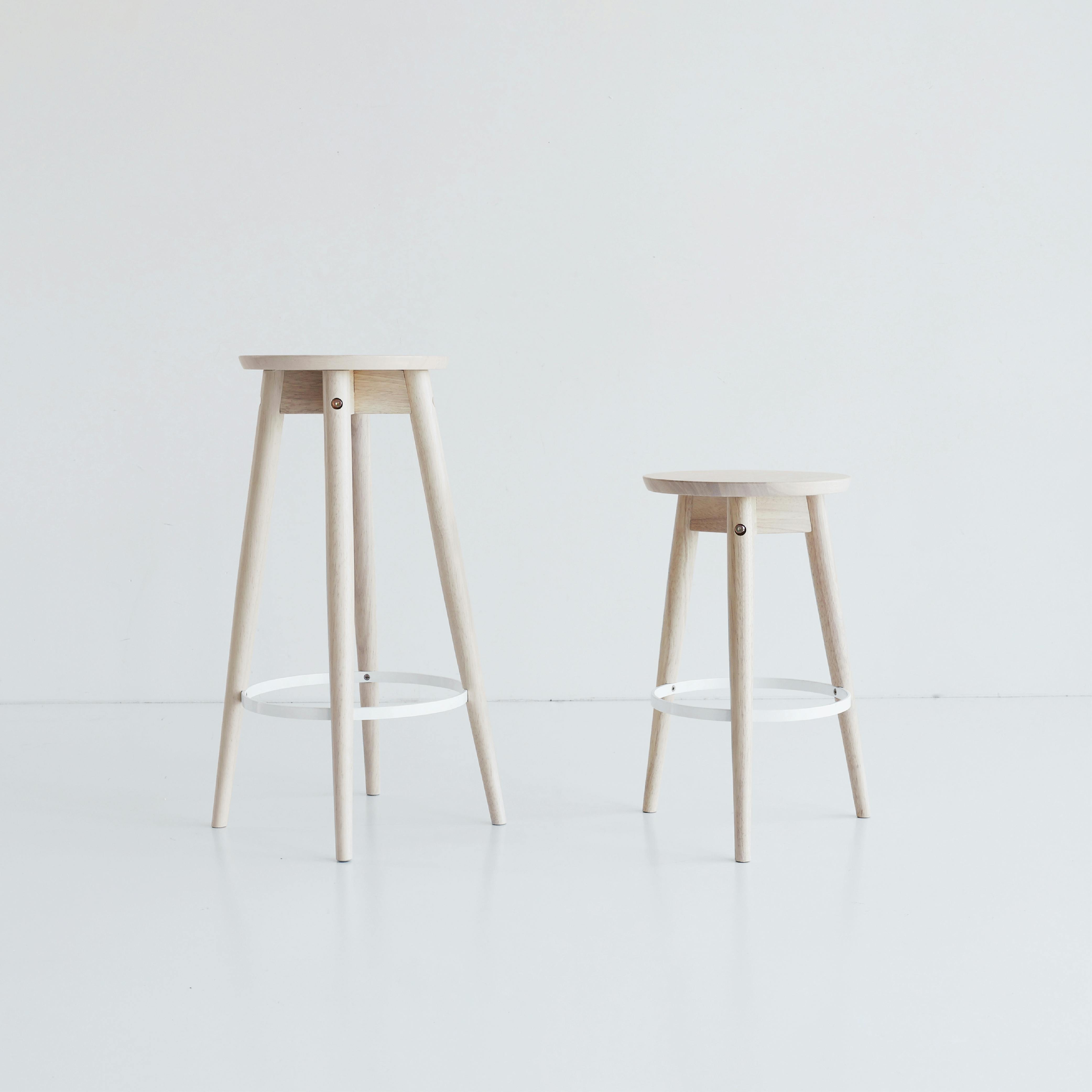 シンプルで飽きの来ない北欧スタイルのロースツール Low Stool