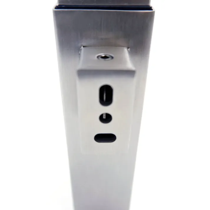 リキッドディスペンサー(壁付け)|ZACK 40368 LINEA ソープディスペンサー 液体ソープ入れ シャンプー ボディソープ 壁付け DIY ステンレス おしゃれ 雑貨 かっこいい 上質 高級 ホテルライク 男前インテリア インダストリアル ドイツ デザイナーズ