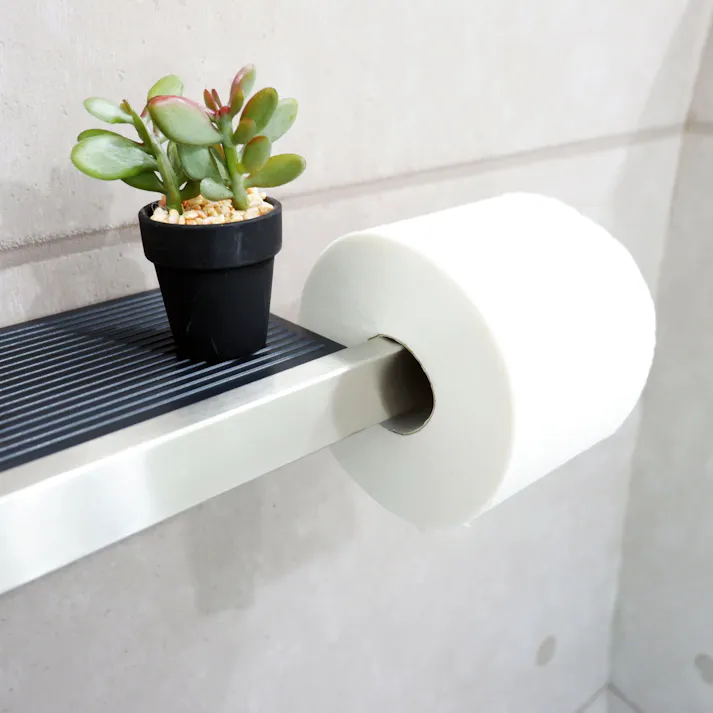 トイレットペーパーホルダー(トレイ付き)|ZACK 40376 LINEA ペーパーホルダー ロールホルダー 小物置き トレイ 壁付けタイプ 壁設置 DIY ステンレス おしゃれ 雑貨 かっこいい 上質 高級 ホテルライク 男前インテリア インダストリアル ドイツ デザイナーズ