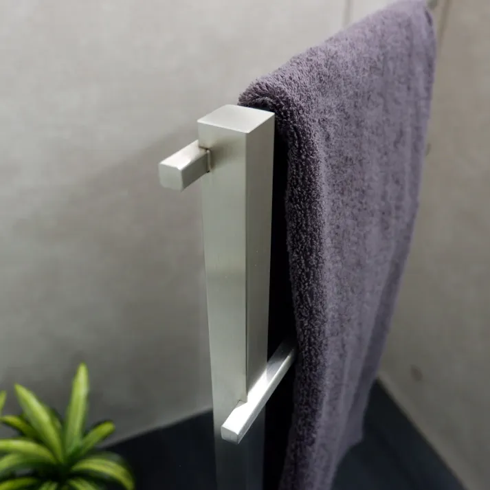 タオルスタンド|ZACK 40493 CARVO タオル掛け タオルラック タオルハンガー コンパクト 省スペース 洗濯物スタンド 浴室 洗面 ステンレス 上質 高級 ホテルライク 男前インテリア インダストリアル ドイツ デザイナーズ