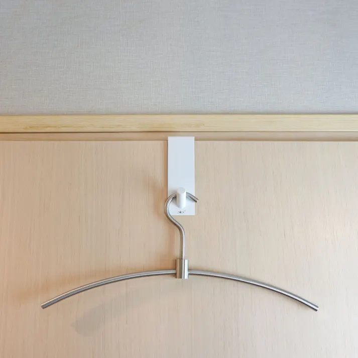 ドアフック ドア幅41mm用 ホワイト仕上げ|ZACK 40831 EXIT コート 掛け ドア ラック ドア用 扉 フック 帽子 バッグ 収納 ステンレス おしゃれ 雑貨 かっこいい 上質 高級 ホテルライク 男前インテリア インダストリアル ドイツ デザイナーズ