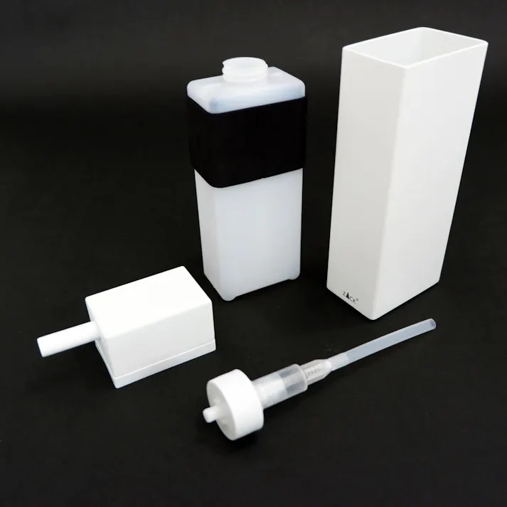 リキッドディスペンサー ホワイト仕上げ|ZACK 40841 LINEA ソープディスペンサー 液体ソープ入れ シャンプー ボディソープ ステンレス おしゃれ 雑貨 かっこいい 上質 高級 ホテルライク 男前インテリア インダストリアル ドイツ デザイナーズ