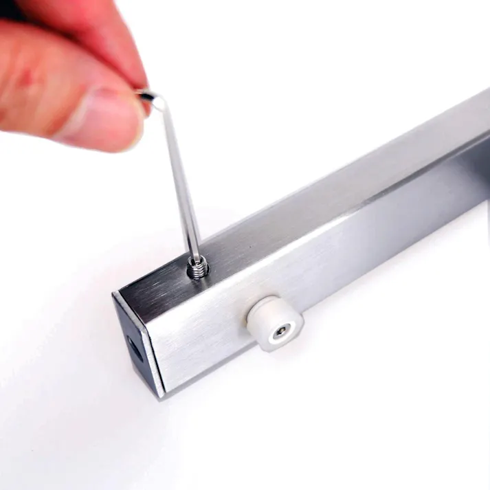 バスルームシェルフ|ZACK 40384 LINEA バスシェルフ ガラス シェルフ 収納 棚 バス 浴室 洗面 シンク周り 壁付け DIY ステンレス 高級 品質 ホテルライク 男前インテリア インダストリアル ドイツ デザイン デザイナーズ