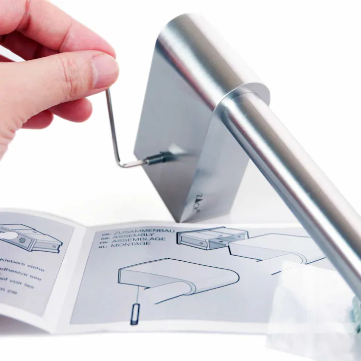 トイレットロールホルダー|ZACK 40413 ATORE トイレットペーパーホルダー トイレ用品 トイレ収納 壁取り付け用 DIY ステンレス おしゃれ 雑貨 かっこいい 上質 高級 ホテルライク 男前インテリア インダストリアル ドイツ デザイナーズ