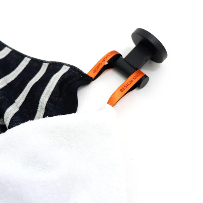 ダブルタオルフック マットブラック|ZACK 40855 SCALA タオル掛け タオルラック ダブル フック 浴室 洗面 キッチン 壁付け DIY ステンレス おしゃれ 雑貨 かっこいい 上質 高級 ホテルライク 男前インテリア インダストリアル ドイツ デザイナーズ