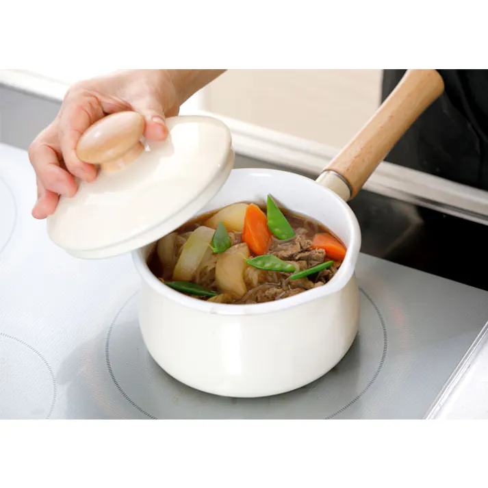 富士ホーロー ミルクパン ホーロー フタ付 15cm ガス火 IH対応 C-15M【片手鍋 蓋付き IH 200V 琺瑯 ホーロー鍋 キッチン用品 離乳食 調理器具】 レッド