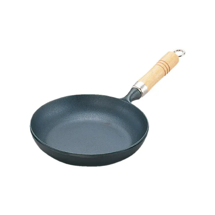 岩鋳 オムレツパン 21cm 木柄付 南部鉄器 IH対応【鉄 フライパン IH 鉄製フライパン 日本製】