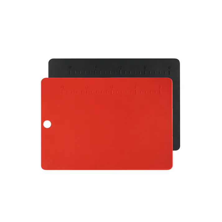 抗菌 カッティングボード viv ヴィヴ ワールドクリエイト【まな板 カッティングボード 抗菌 食洗機 沸騰消毒 調理ツール キッチンツール 調理器具】 レッド/ブラック