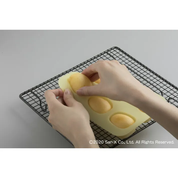 すみっコぐらし シリコーンカップケーキ型 DN0503 (しろくま、ぺんぎん~、とんかつ、ねこ、とかげ、たぴおか) 貝印【ゼリー型 プリン型】