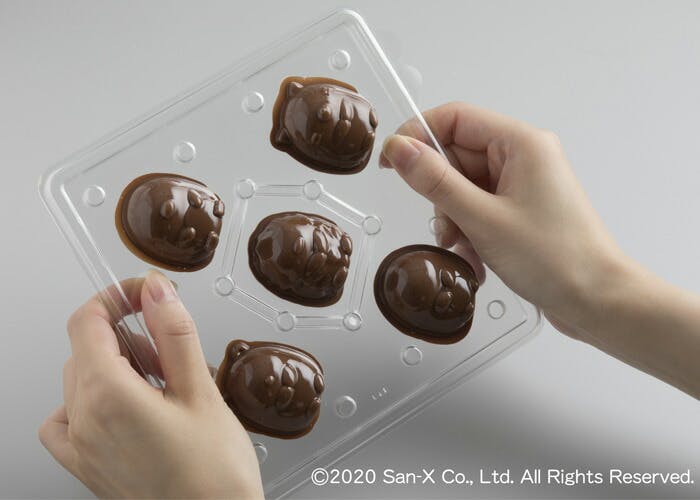 すみっコぐらし 立体チョコ型(しろくま、ぺんぎん～、とんかつ、ねこ