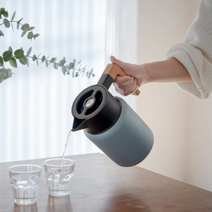 リバーズ サーモジャグキート 1200 RIVERS【ポット ジャグ 魔法瓶 保温ポット 保冷 1200ml 卓上ポット 保温 コーヒー キャンプ アウトドア】 アッシュブルー