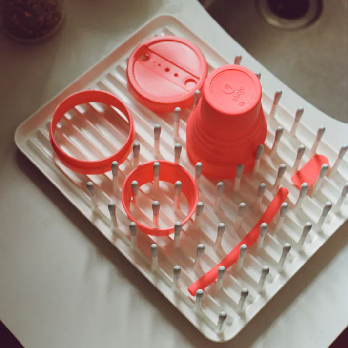 ストージョ stojo BIGGIE 470ml 16oz ストロー付き グランデサイズ【ストローカップ コーヒー タンブラー ふた付き こぼれない ストロー 折り畳みコップ 折りたたみカップ】 CASHMERE