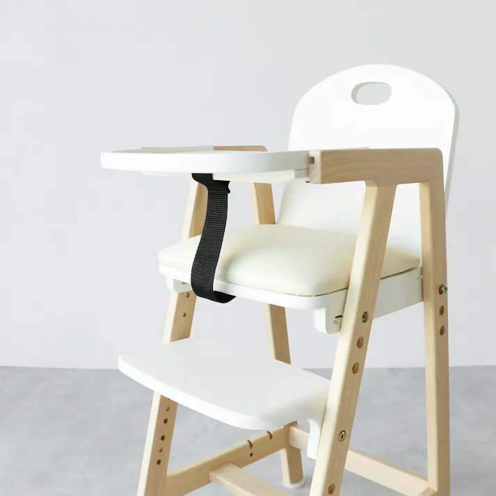 ママの「欲しい!」が詰まった Kids High Chair -hugmy- キッズハイチェア アイボリー