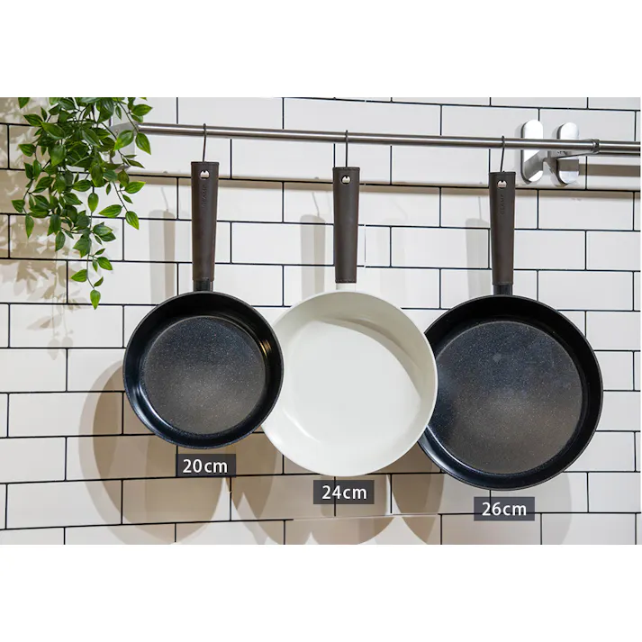 セラミックフライパン トライミー 3点セット 深型24cm 26cm 兼用蓋 ガス火 IH対応 グランプ GLAMP. PFOAフリー【フライパン セット セラミックコーティング 軽量 PFOA PFASフリー アルミ フッ素不使用】 ホワイト