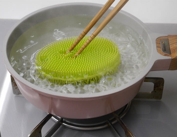 きれいのミカタ 煮沸除菌できるフライパン予洗いブラシ SILTEQ きれいのミカタ 煮沸除菌できるフライパン予洗いブラシ SILTEQ